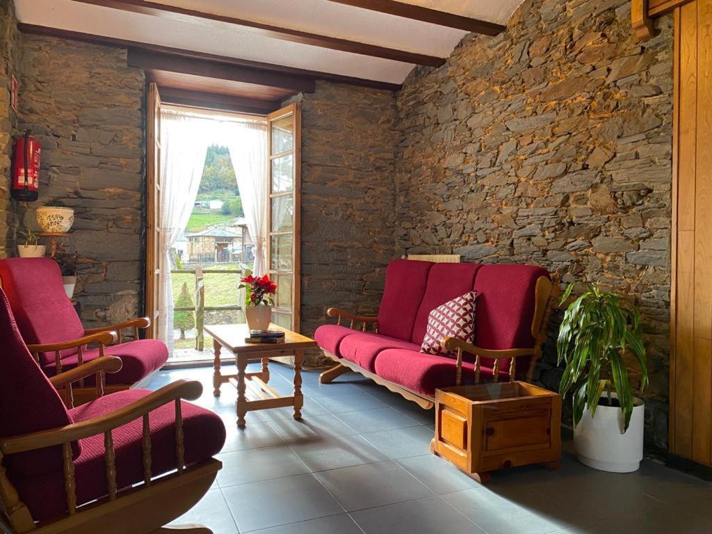 Ahio San Martin, Apartamentos Rurales Casa De La Villa Сан-Мартин-де-Оскос Экстерьер фото