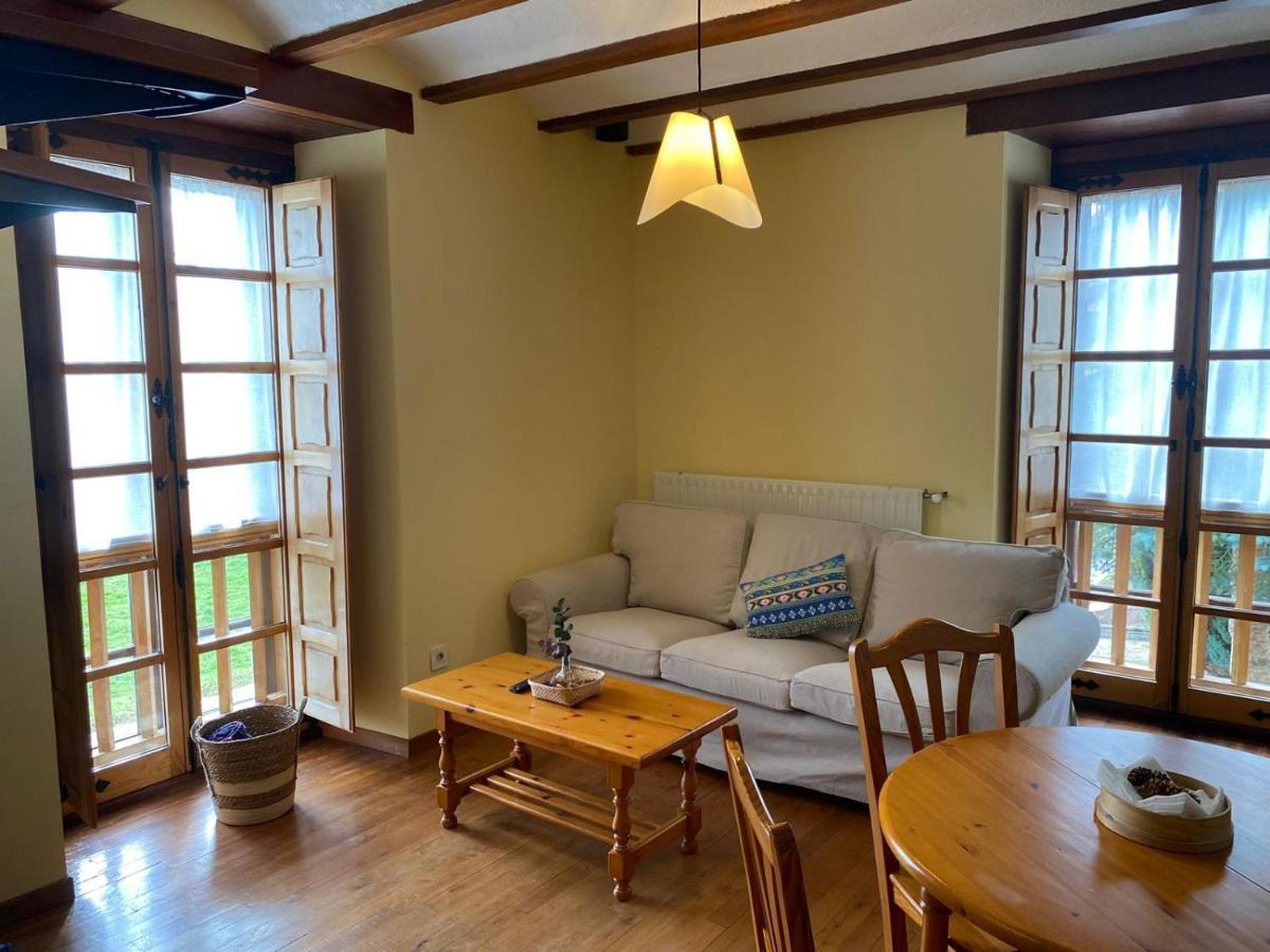 Ahio San Martin, Apartamentos Rurales Casa De La Villa Сан-Мартин-де-Оскос Экстерьер фото